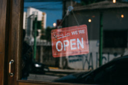 When to Take Your Side Hustle to Full-Time Business