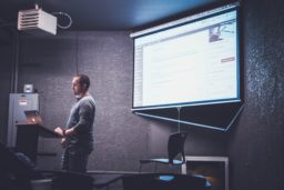 10 Slides Found in the Most Successful Startup Pitch Decks